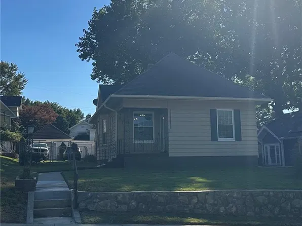 2806 Monterey St, Saint Joseph, MO 64507