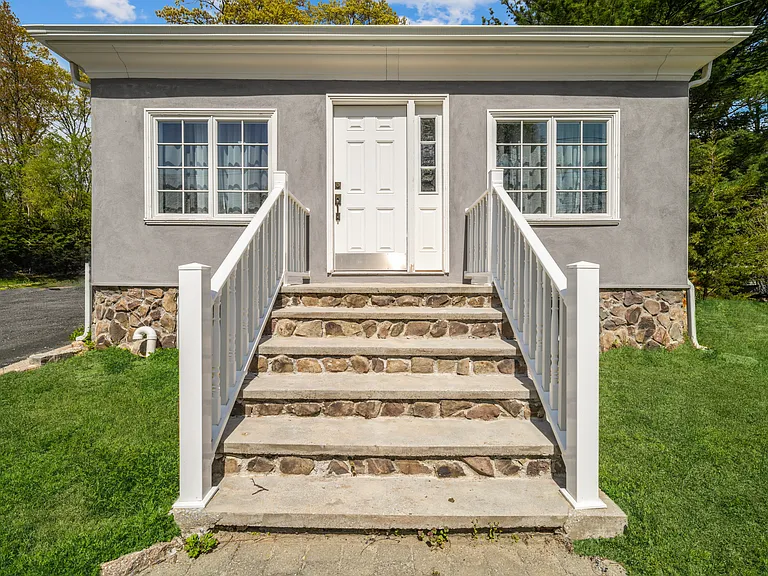 143 Rocky Point Landing Rd — Photo 3