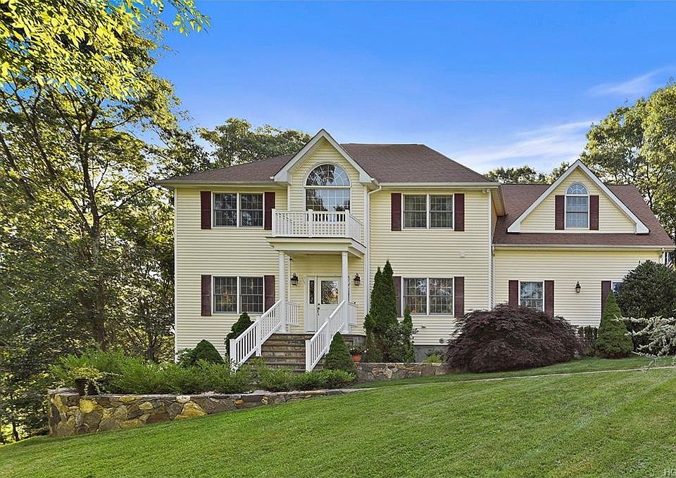 1st image of 36 Lindy Dr