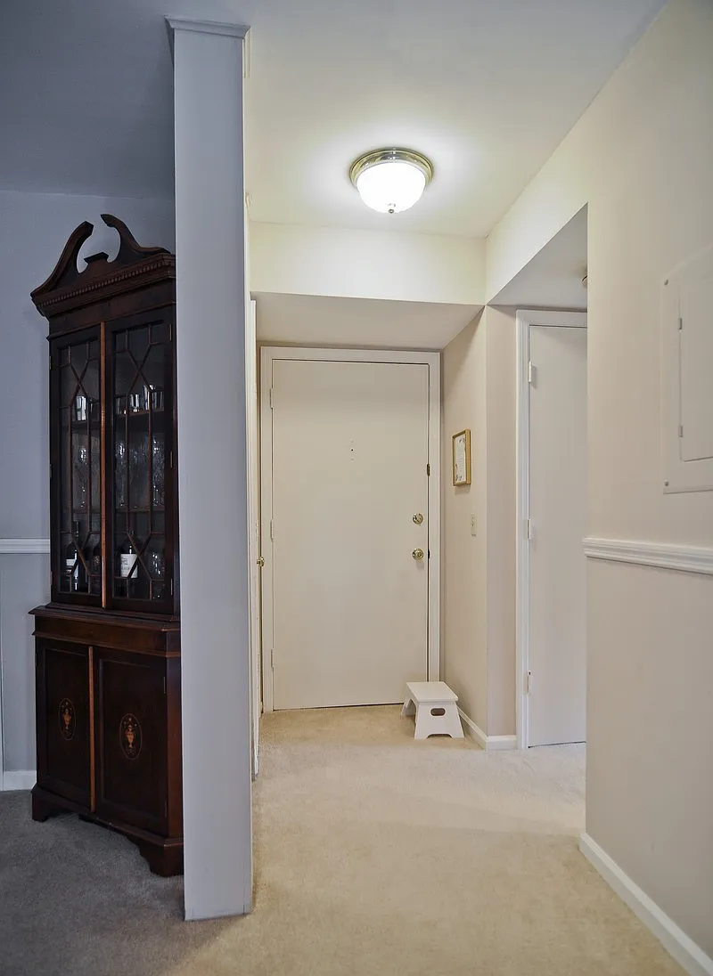 3 bed, 2.0 bath, 1550 sqft, $2,300 — Photo 4