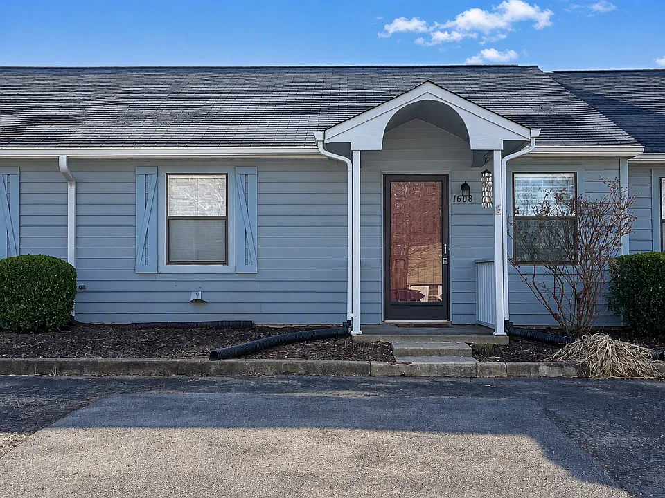 1608 Windsong Ct