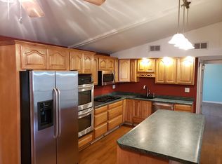 2145 Echo Hill Rd, Marion, IA 52302