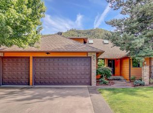 748 Riverside Ave, Gold Hill, OR 97525