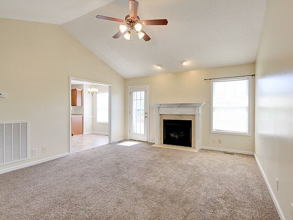 4th image of 1597 Buchanon Dr
