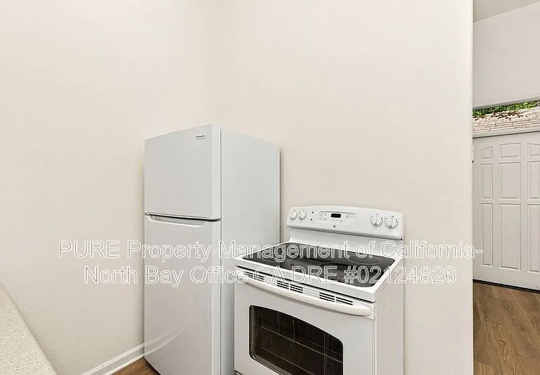 154 Railroad Ave #B — Photo 15
