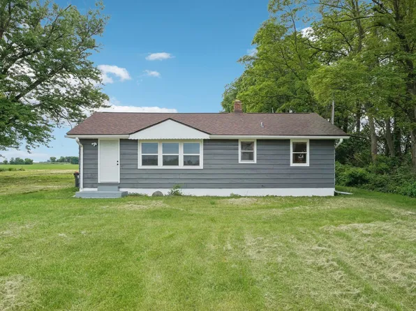 1803 S Van Allen Rd, Janesville, WI 53546