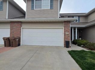 8518 Dewitt Rd, Lincoln, NE 68526