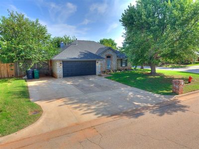 10001 S Hollyhead Way, Yukon, OK, 73099