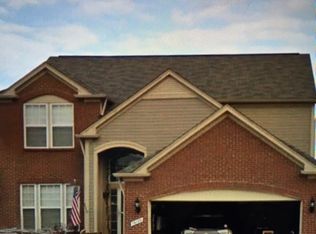 19076 England Dr, Macomb, MI