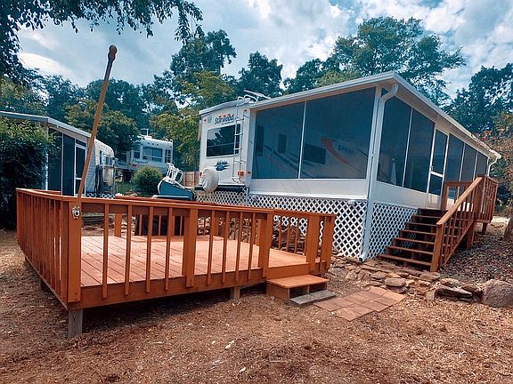 2nd image of 269 Admiral Dr