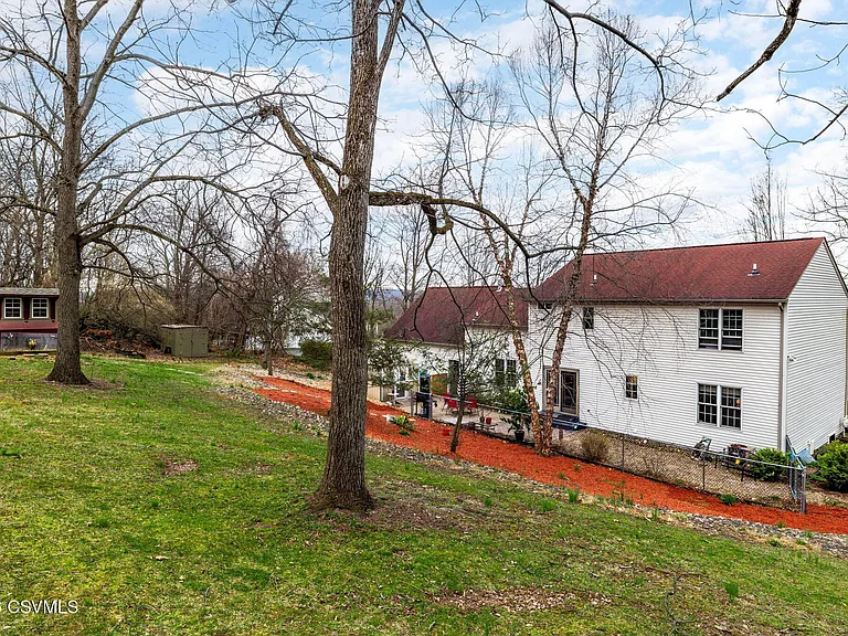 25 Wildwood Rd — Photo 37