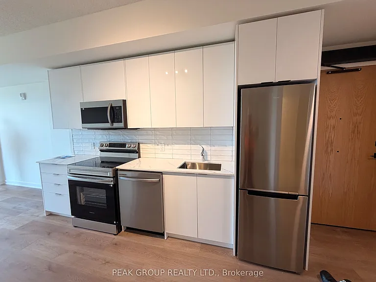 33 Erie Ave #1003 — Photo 3
