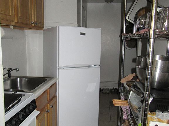 5th image of 4630A N Ashland Ave APT Agw