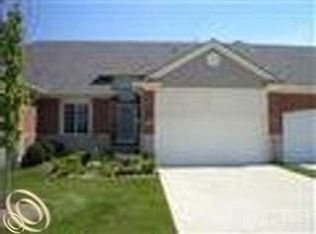49300 Village Pointe Dr, Shelby Township, MI