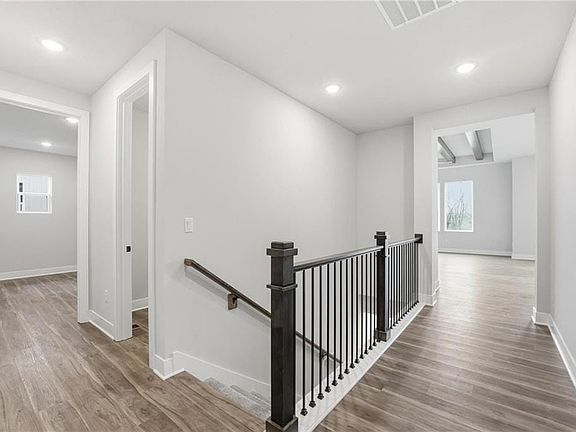2nd image of 20683 Skyview Ln
