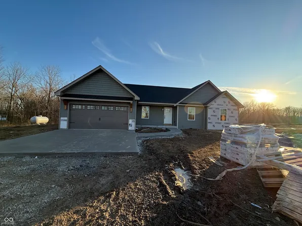 1604 S Layton Station Rd, Veedersburg, IN 47987