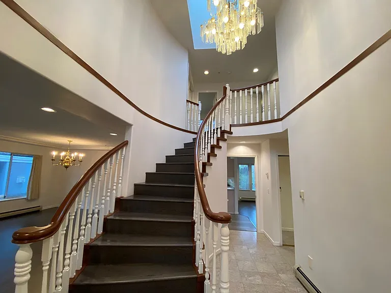 7771 French St — Photo 23