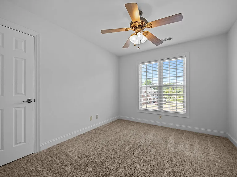 1325 Old Regent Dr — Photo 35