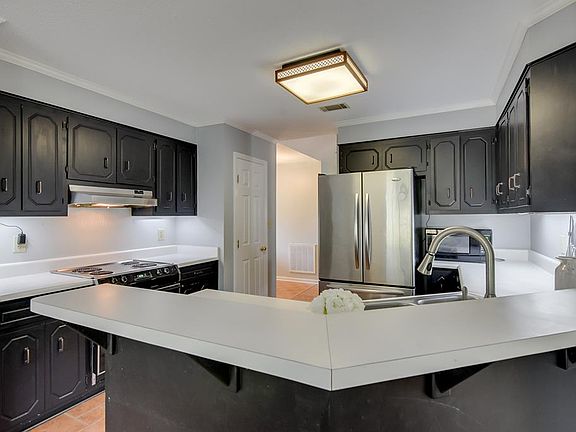 3rd image of 4183 Bridlewood Trl