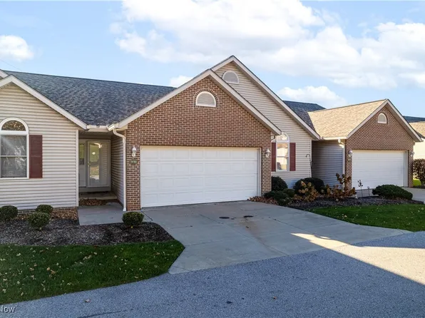 1486 Waters Edge Dr, Akron, OH 44313