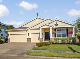 2116 N Locust St, Canby, OR 97013