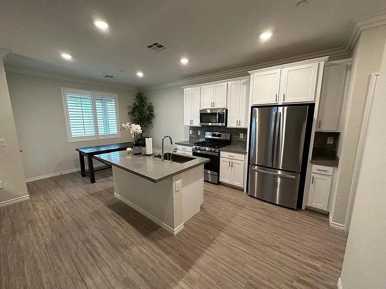 9767 Mojave Mountain St — Photo 6
