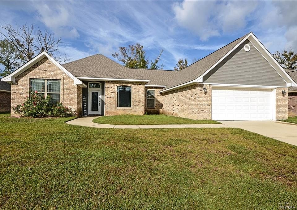1st image of 210 Southern Creek Cir