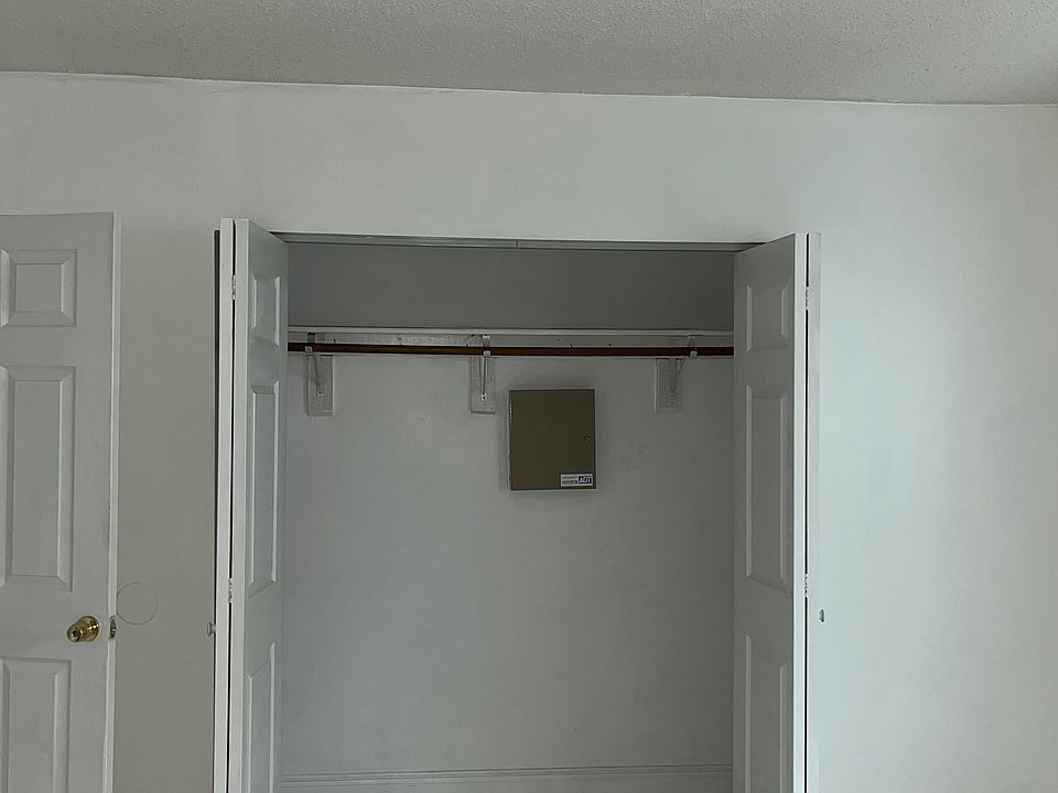 1st image of 1481 NW 22nd St