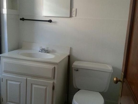 3rd image of 3521 Ruby Ave