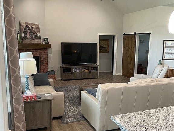 4th image of 3859 Eastridge Cir NE