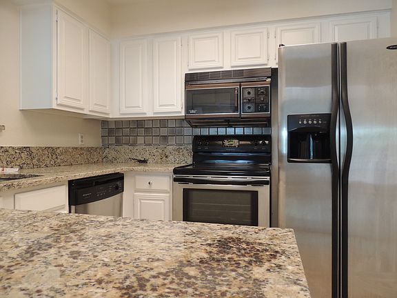 5th image of 3140 Devonshire Dr APT 237