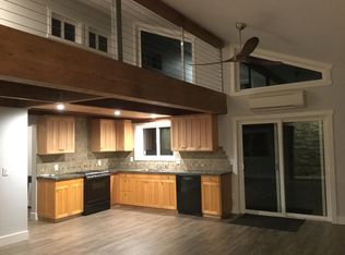 28197 E Mountain View Dr, Welches, OR 97067