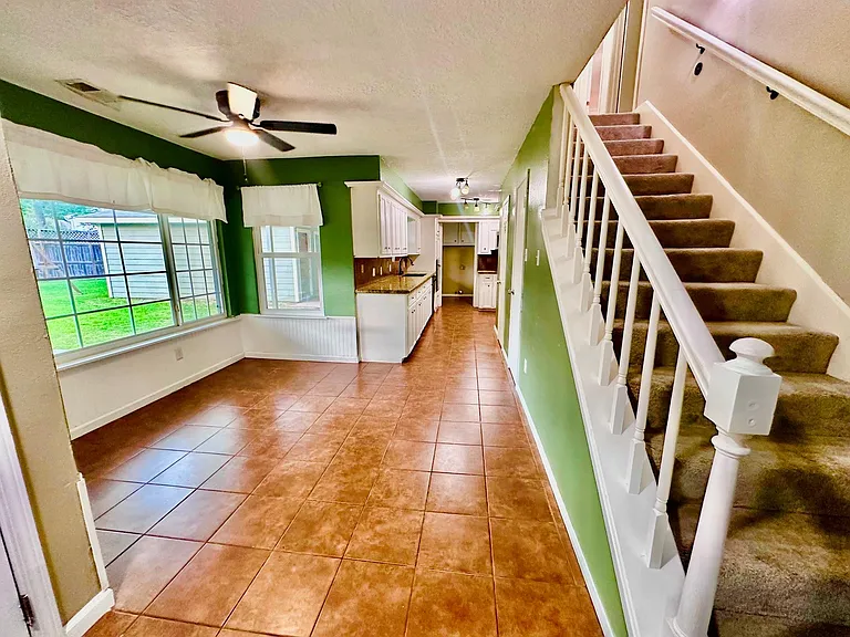 17502 Cassina Dr — Photo 7