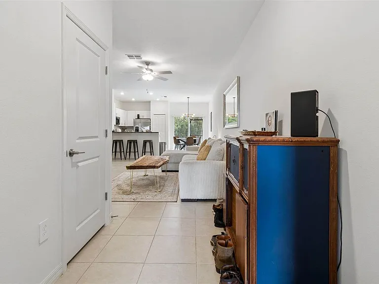 6076 Shiner St — Photo 6