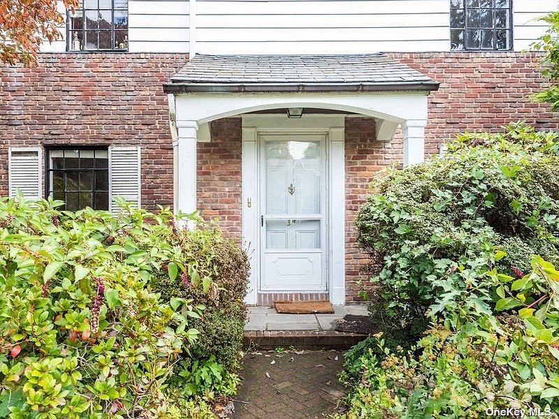 34 Mill Spring Rd, Manhasset, NY 11030 MLS 3437596 Zillow