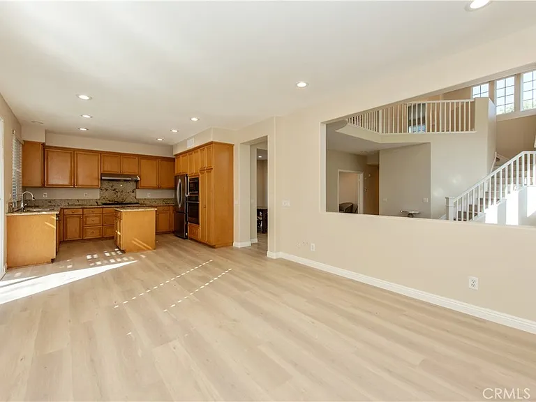 17 Brockton — Photo 12