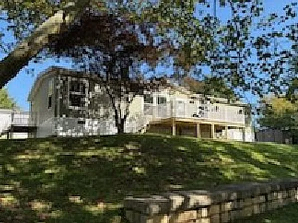 37 Hickory Ln, Bath, PA 18014