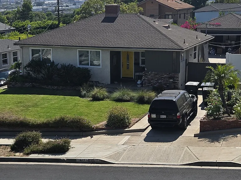 2613 N Lamer St — Photo 26