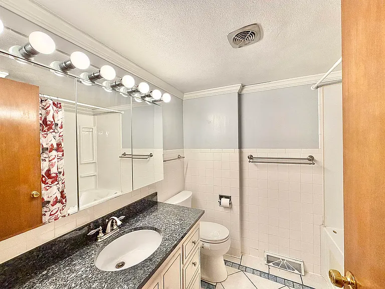 5521 East Dr — Photo 20
