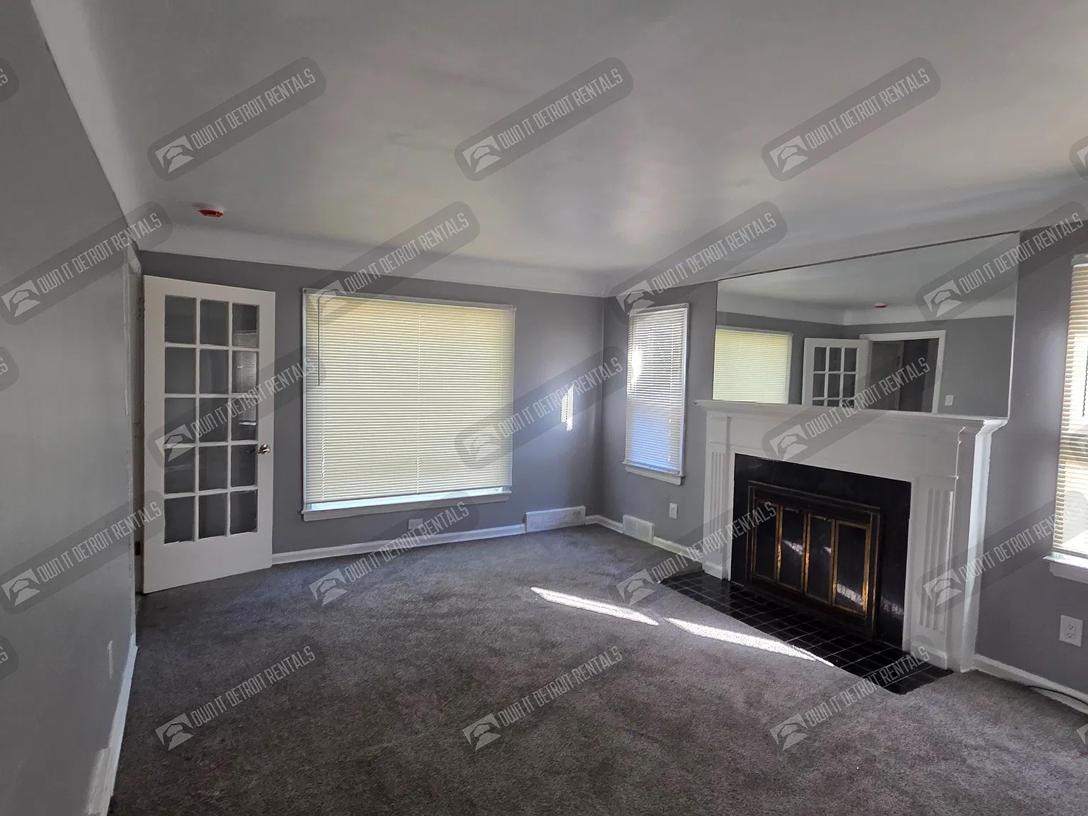 House- Bungalow — Photo 3