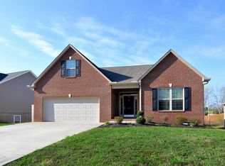 362 Garnet Hill Dr, Lenoir City, TN 37772