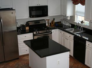 11948 White Heather Rd, Hunt Valley, MD 21030