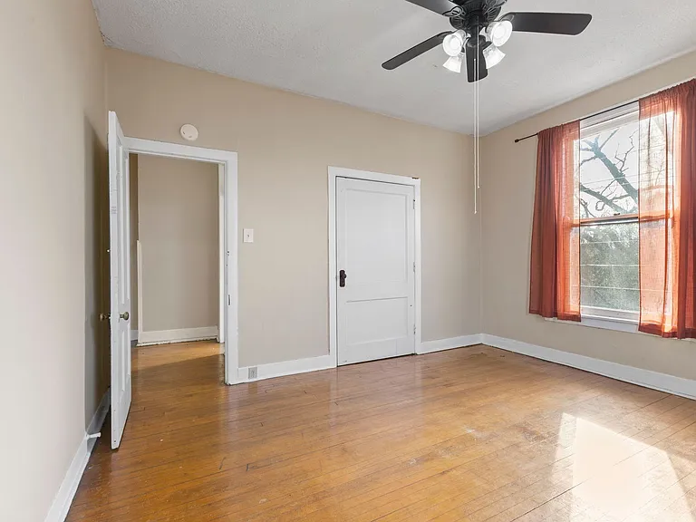 Woodruff Place — Photo 3