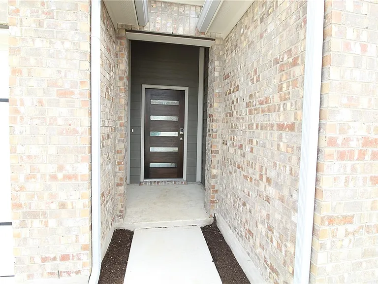 120 Peruvian Ln — Photo 18