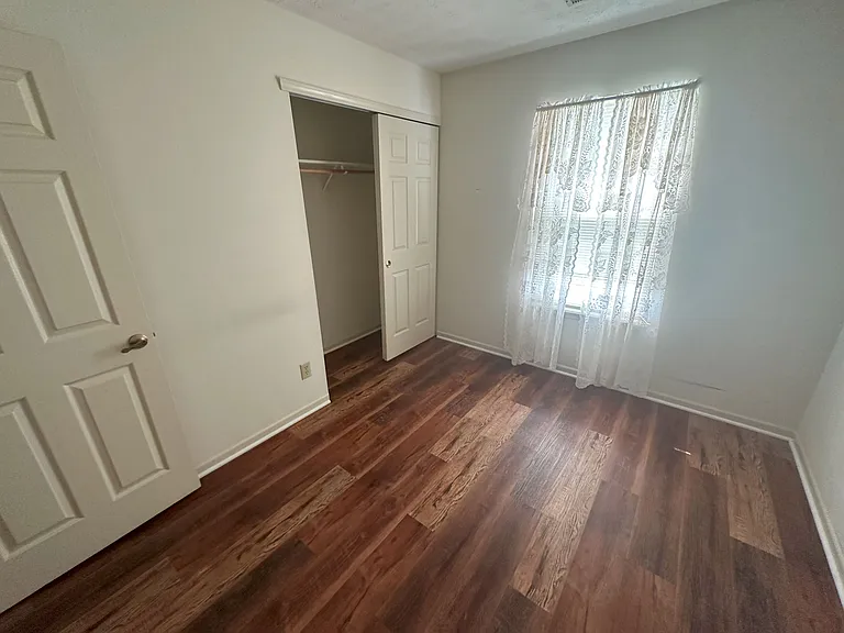 3004 Village Park North Dr — Photo 31