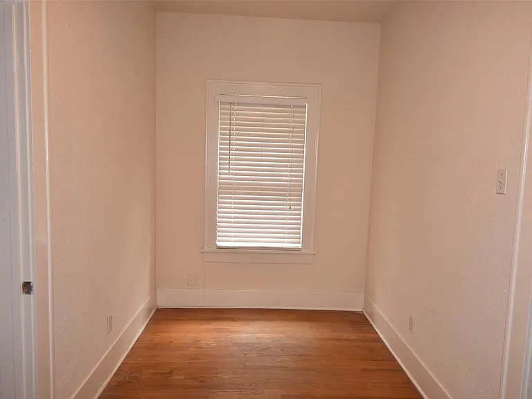 4618 Clay St #2 — Photo 7