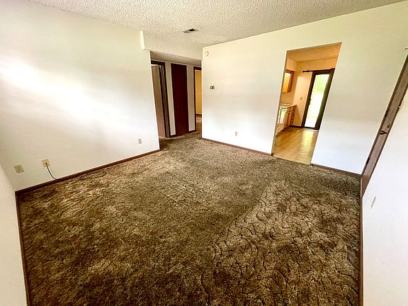 4th image of 4515 W Millbrook Dr #E