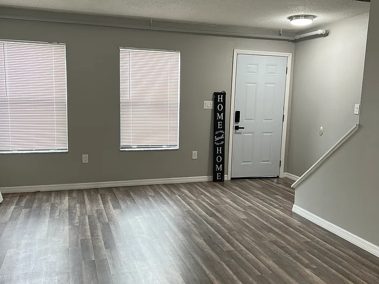 1404 Montana Ave — Photo 5