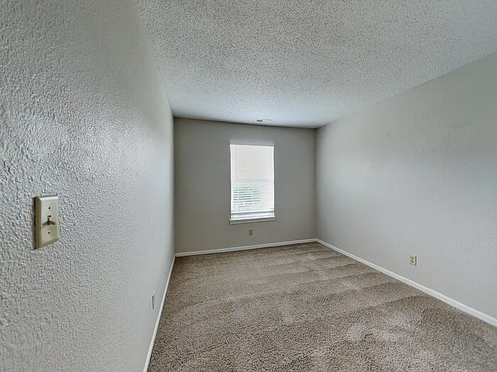 4073 Fairoaks Dr — Photo 9