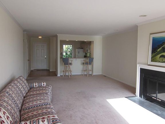 Living room with Fireplace